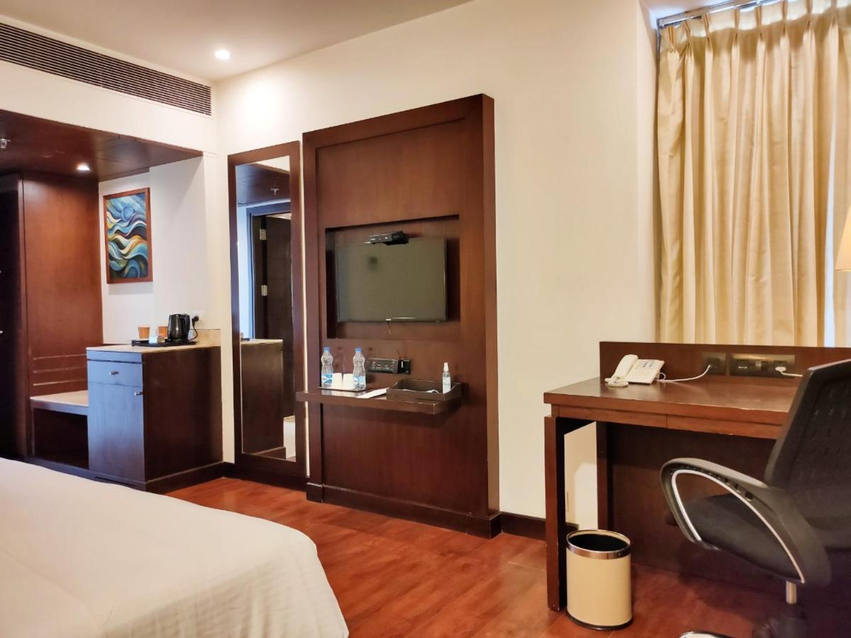 Country Inn & Suites By Radisson, Bhiwadi Екстериор снимка